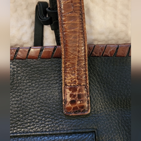 Vintage Brighton Pebbled Leather Shoulder Bag. Brown trim and hand1les. - Picture 6 of 13